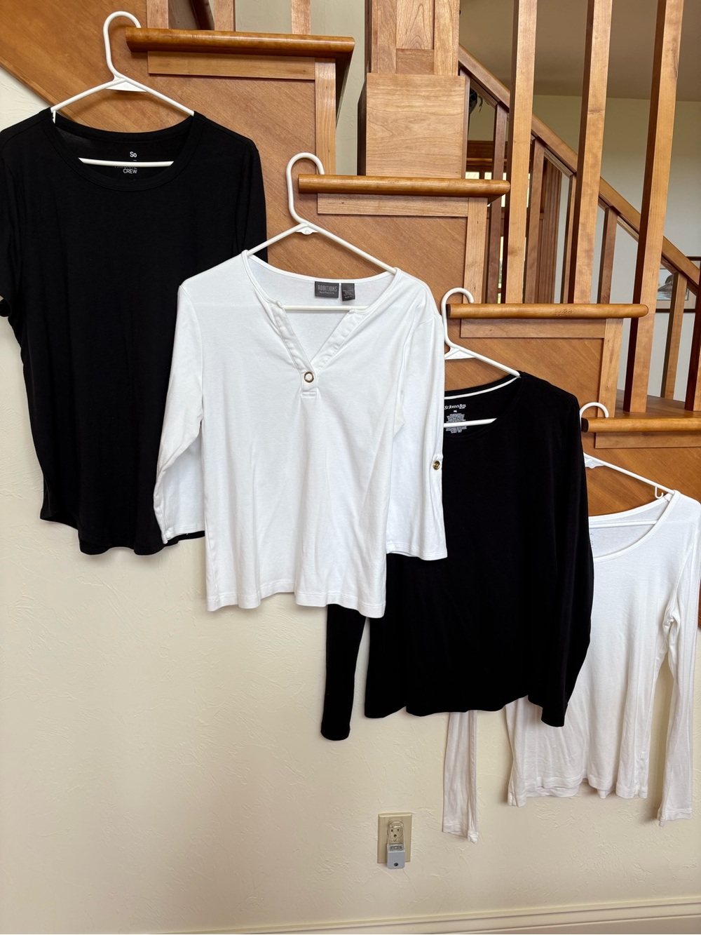 Chico's Black & White Mixed Long Sleeve Tees — 4-Pack